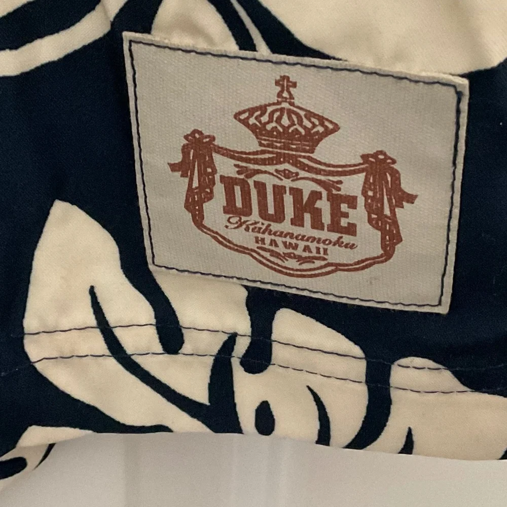 Duke‎ Hawaii Floral Print Tropical Swim Trunks - Navy and Cream - Size XL